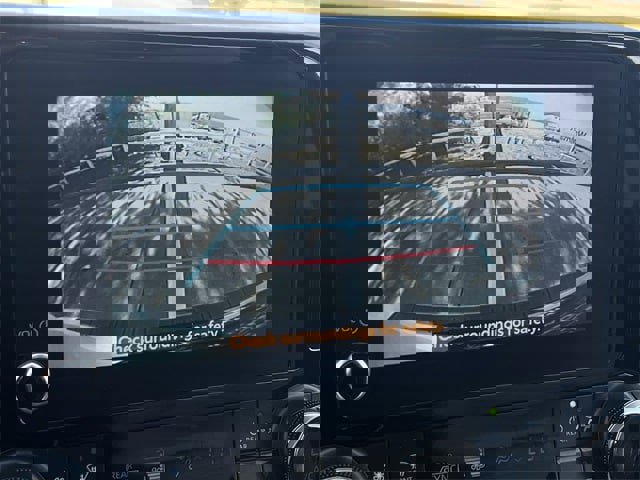 Used 2023 Toyota Highlander XLE image 18