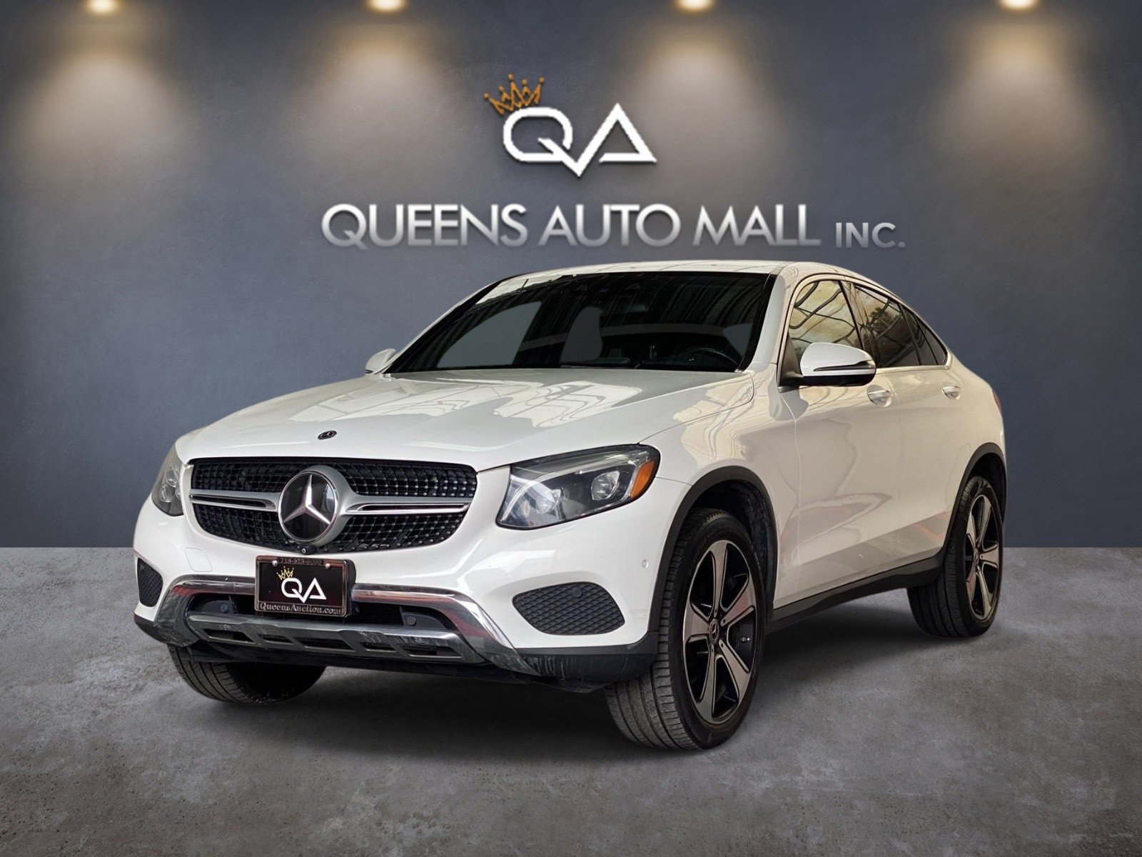 Used 2018 Mercedes-Benz GLC 300 4MATIC Coupe image 3