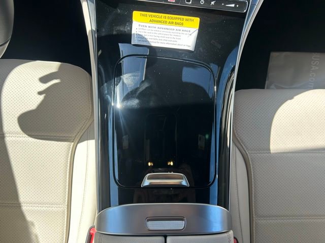 Used 2025 Mercedes-Benz GLC 300 image 27