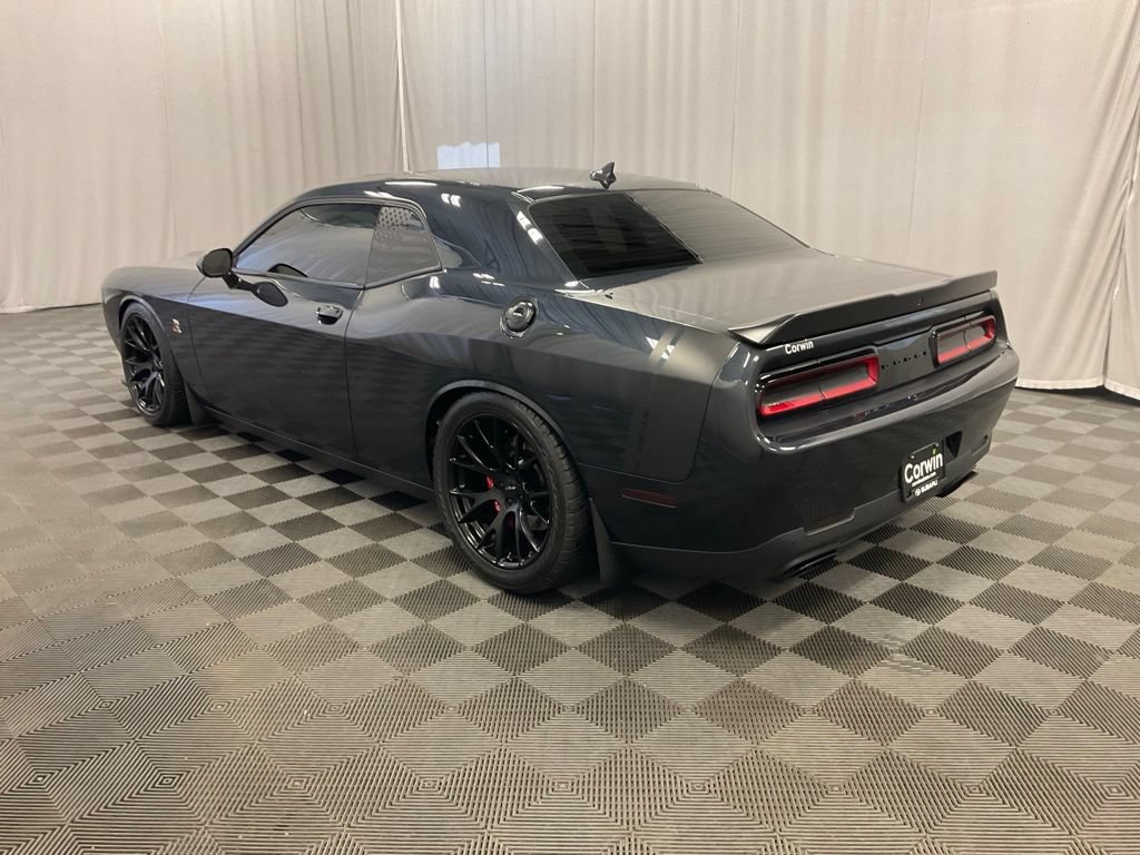 Used 2016 Dodge Challenger R/T Scat Pack w/ Leather Interior Group RWD image 8