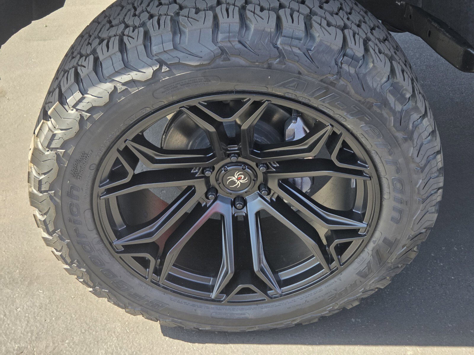 New 2025 GMC Sierra 1500 AT4 w/ AT4 Premium Package image 5