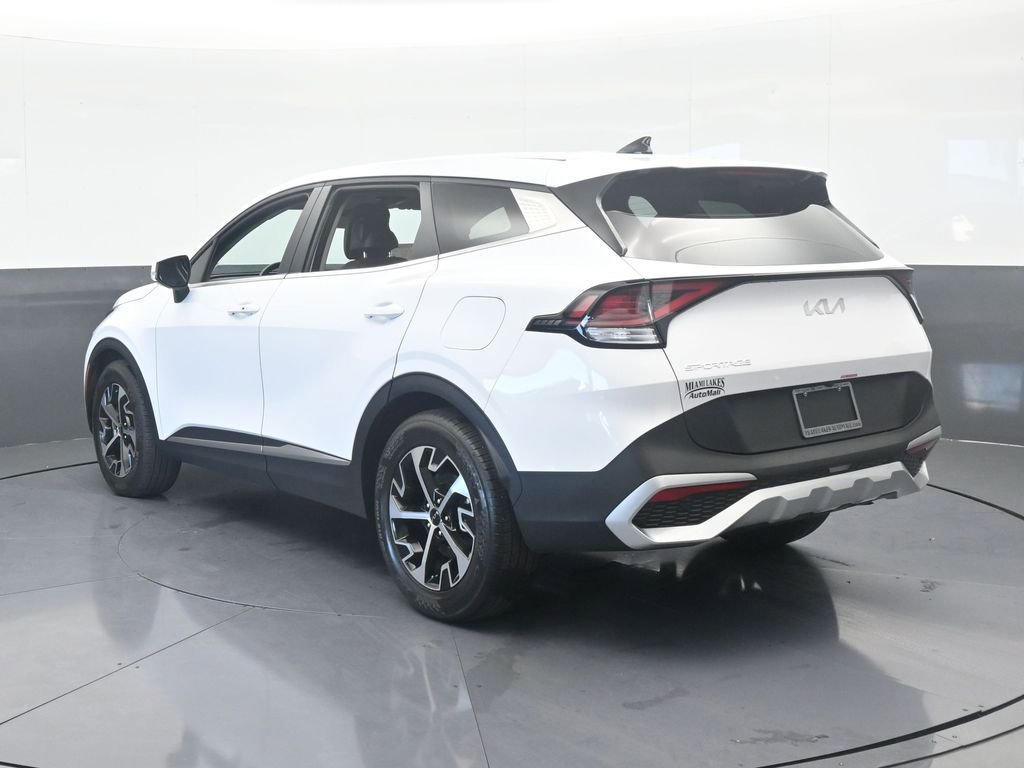 Used 2025 Kia Sportage EX image 4