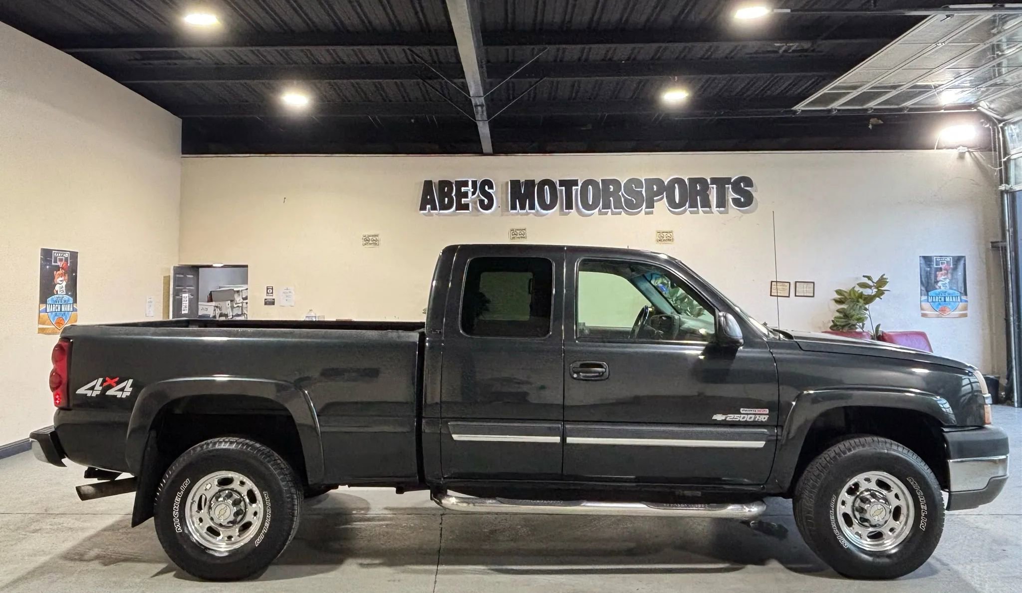 Used 2003 Chevrolet Silverado 2500 LT w/ Skid Plate Package image 4