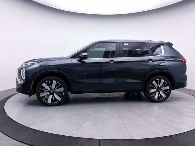 New 2025 Mitsubishi Outlander SE AWD/4WD image 4