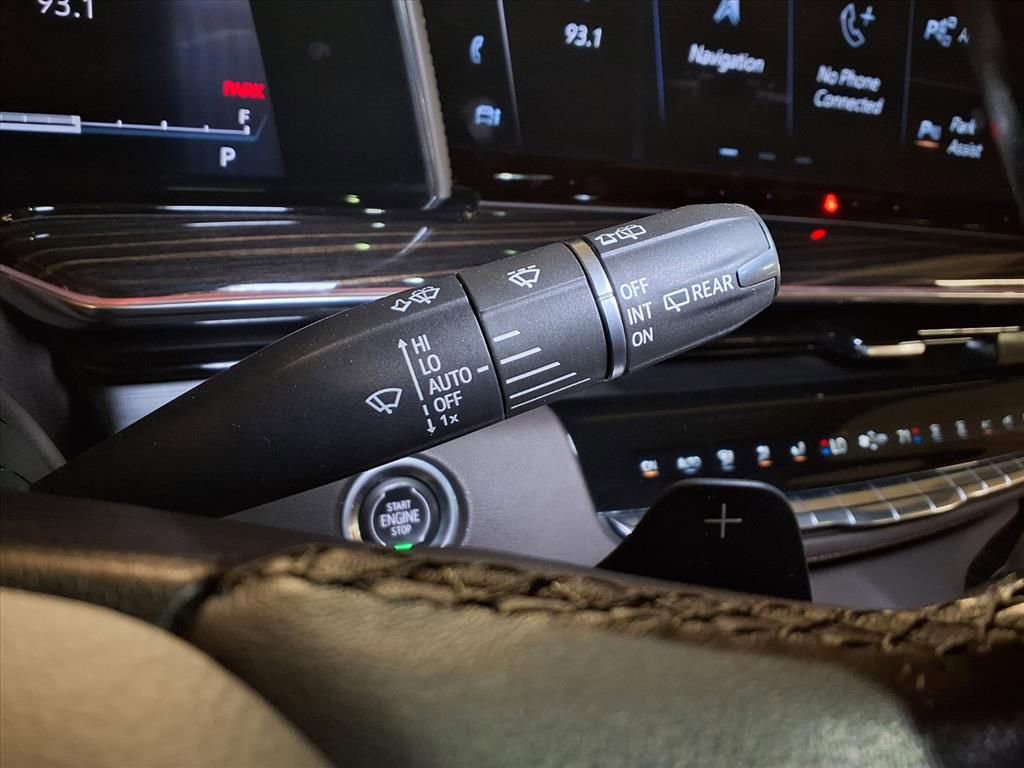 Used 2021 Cadillac Escalade Sport w/ LPO, Illumination Package image 11