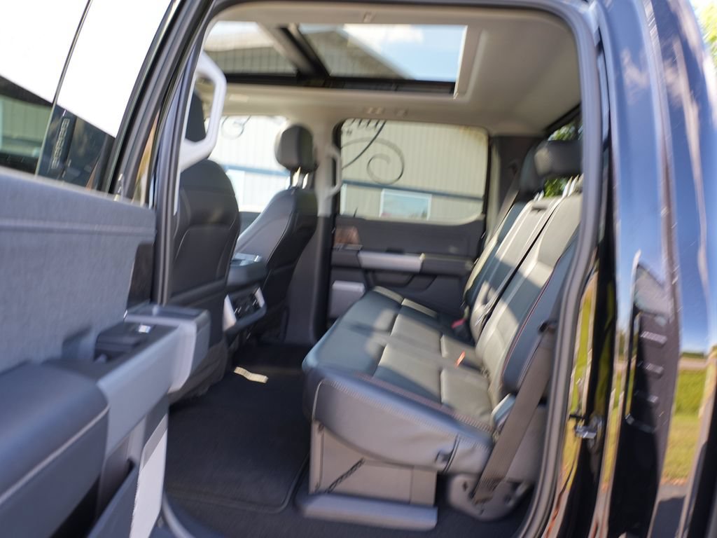 Used 2024 Ford F350 Lariat w/ Lariat Ultimate Package AWD/4WD image 18
