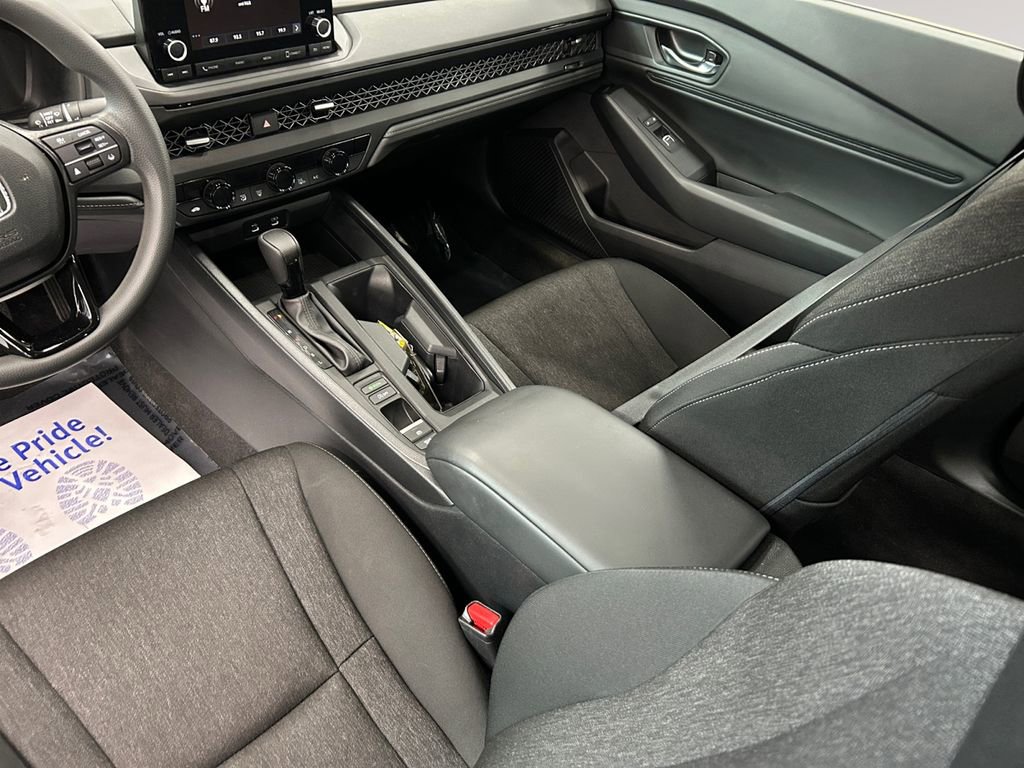 Used 2023 Honda Accord EX image 15