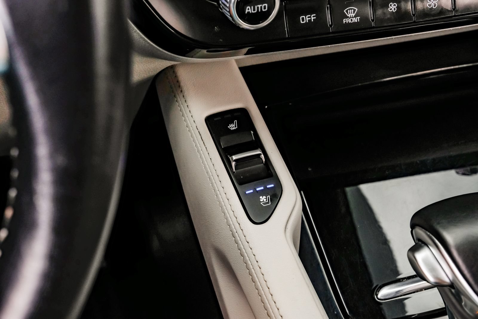 Used 2022 Kia Telluride EX w/ EX Premium Package FWD image 24