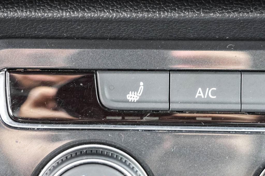 Used 2022 Volkswagen Tiguan S image 24
