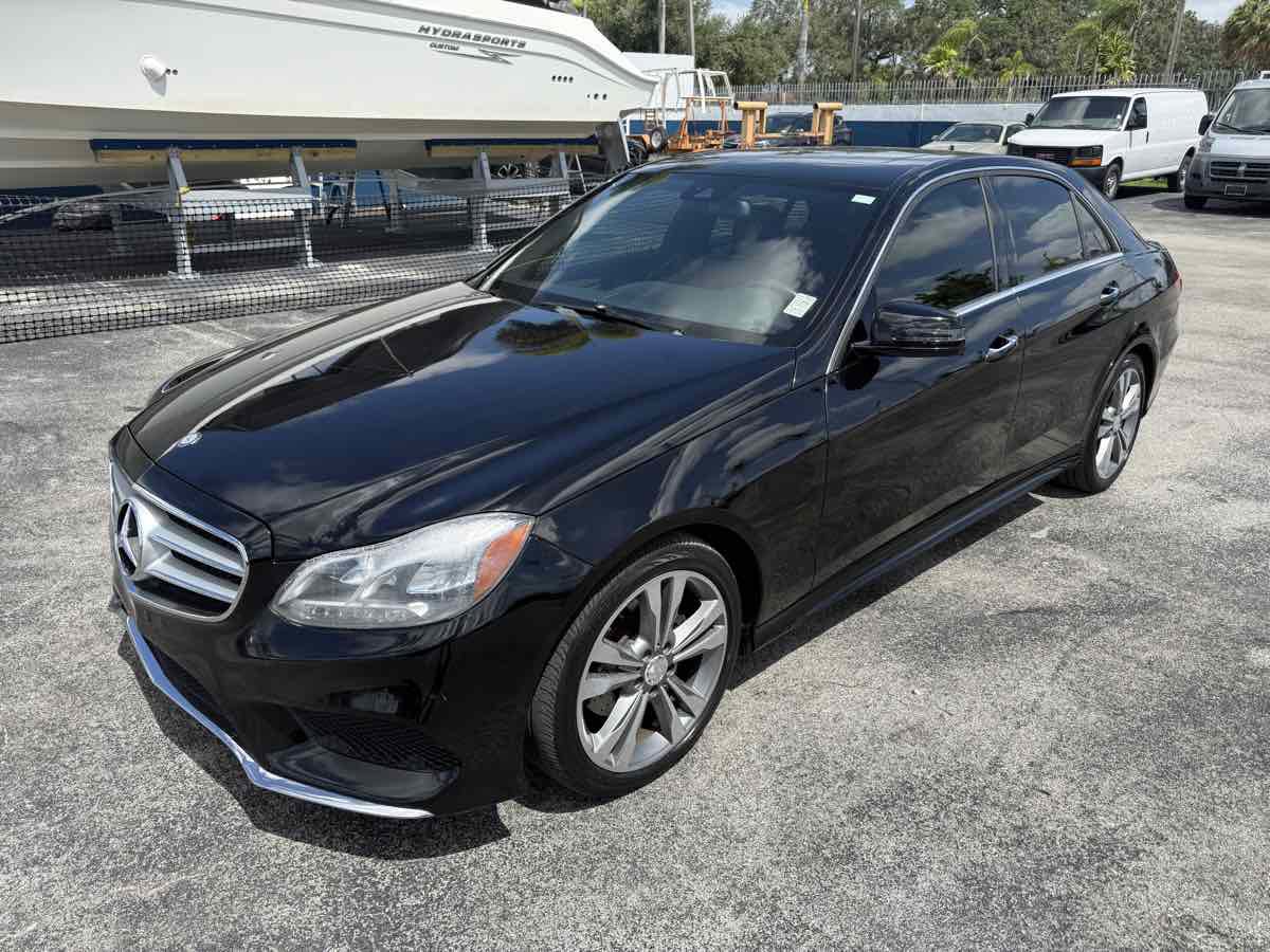 Used 2015 Mercedes-Benz E 350 4MATIC Sedan image 4