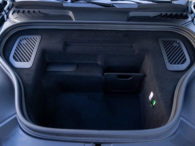 Certified 2025 Porsche Macan Electric image 40