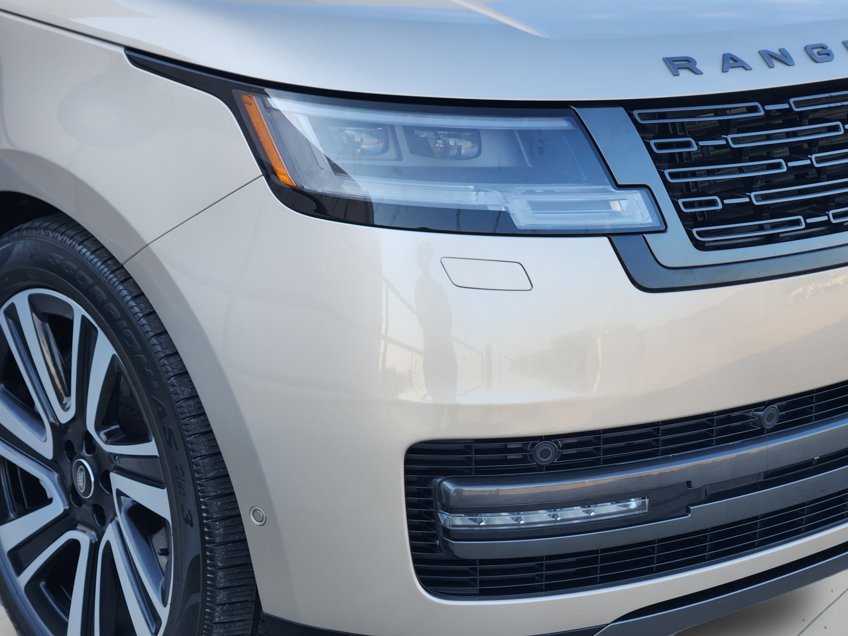 Certified 2023 Land Rover Range Rover SE AWD/4WD image 31