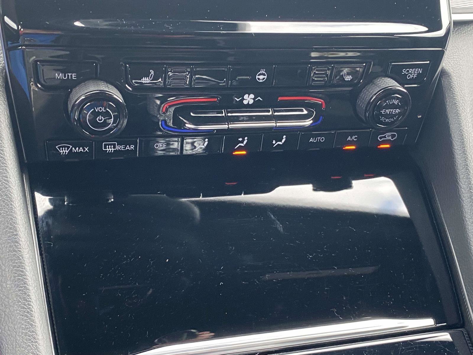 Certified 2024 Jeep Grand Cherokee Altitude image 9