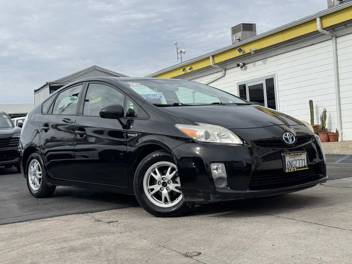 Used 2010 Toyota Prius FWD image 2
