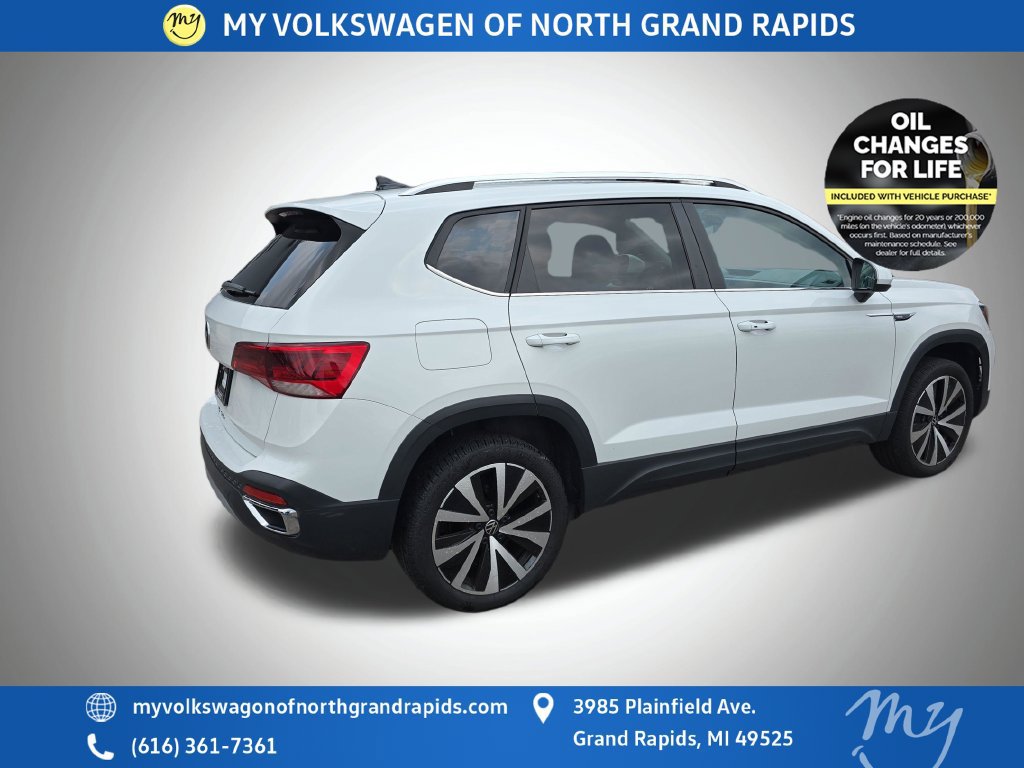 Used 2023 Volkswagen Taos SE FWD image 8