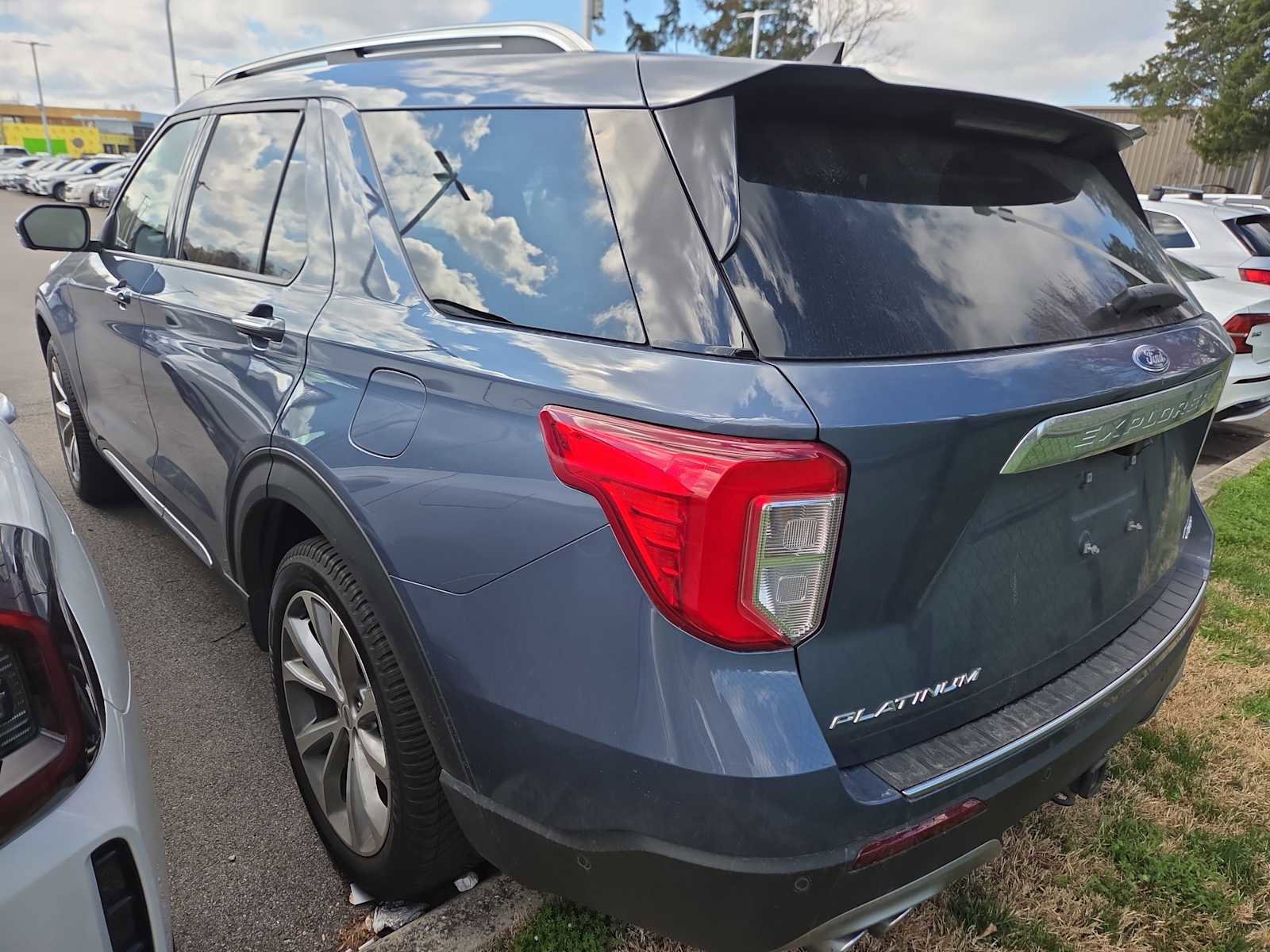 Used 2021 Ford Explorer Platinum w/ Equipment Group 601A image 6