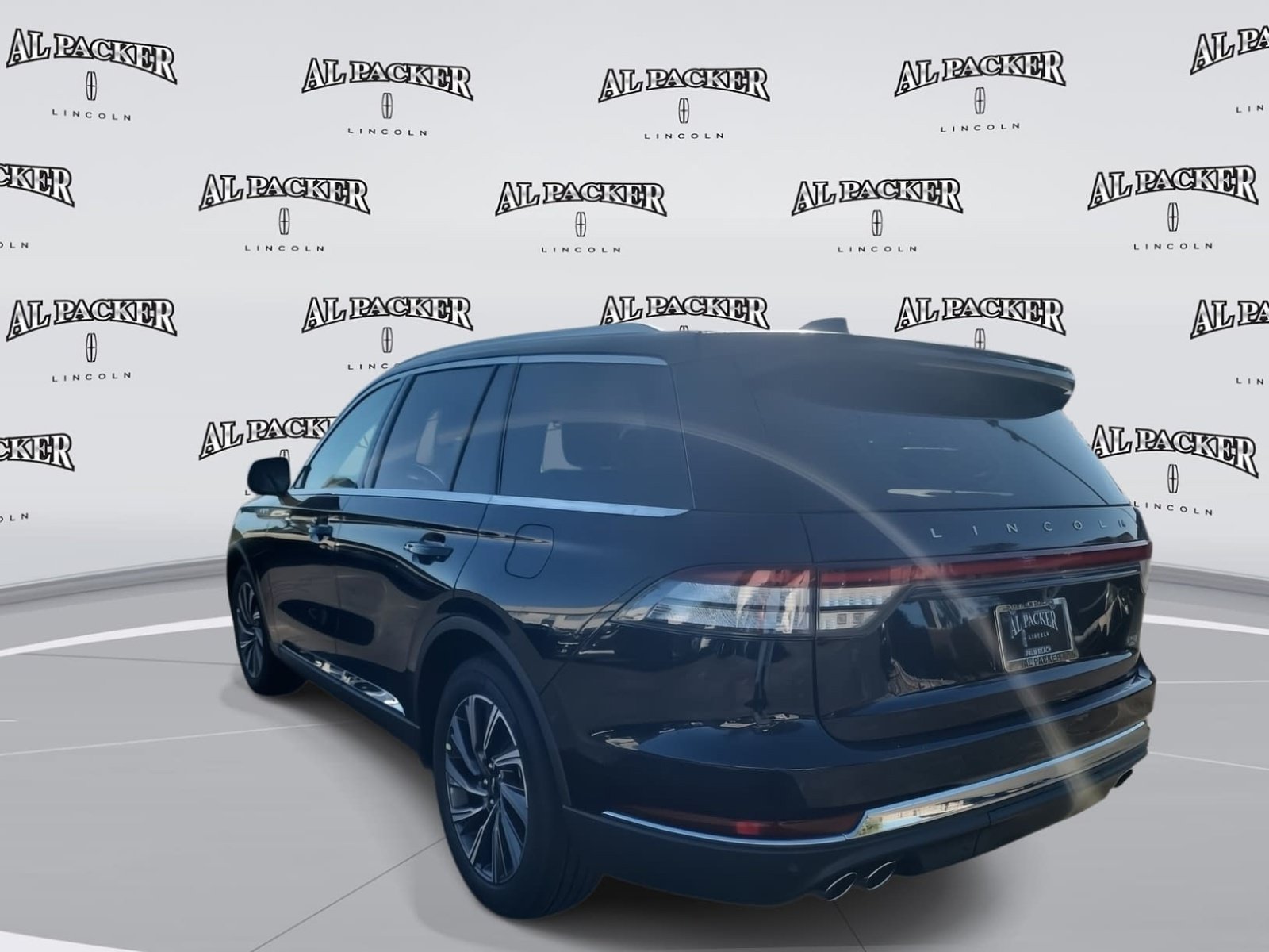 New 2026 Lincoln Aviator 2WD image 3