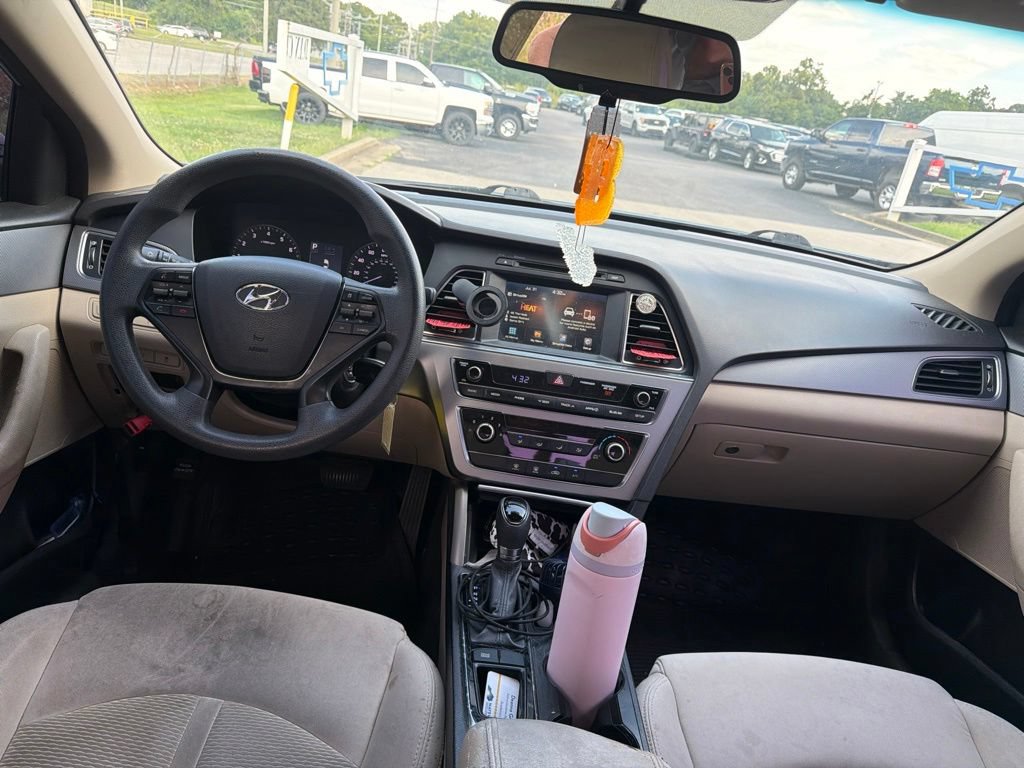 Used 2016 Hyundai Sonata SE FWD image 5