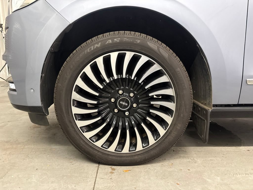 Used 2020 Lincoln Navigator L Black Label AWD/4WD image 27