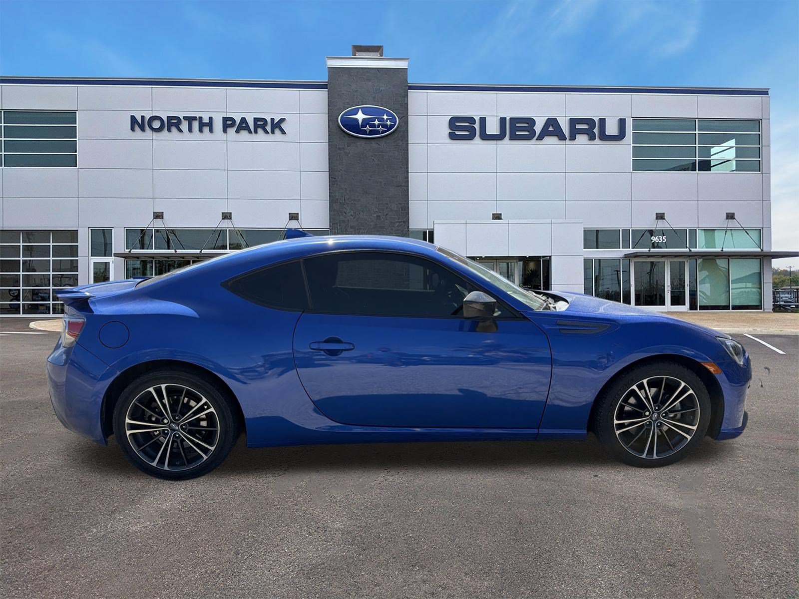 Used 2016 Subaru BRZ Limited w/ Popular Package #1 RWD image 2
