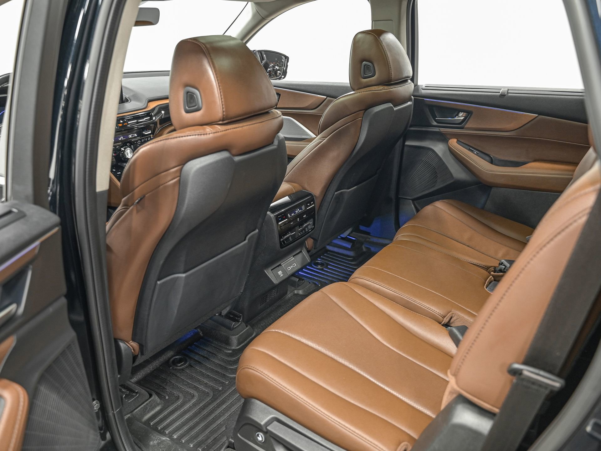 Used 2022 Acura MDX SH-AWD w/ Technology Package image 29