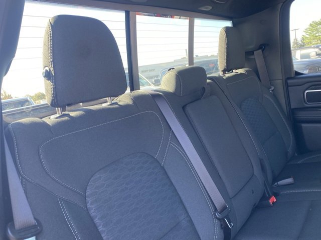 New 2026 RAM 1500 4x4 Crew Cab image 32