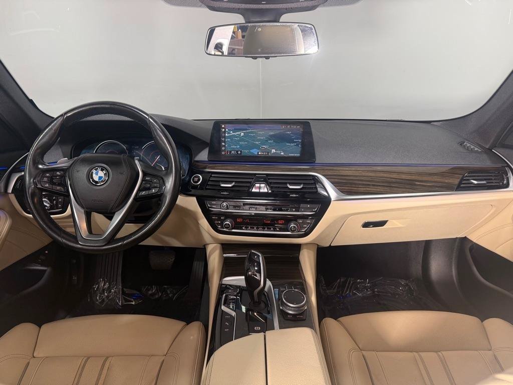 Used 2018 BMW 530e w/ Premium Package 2 RWD image 14