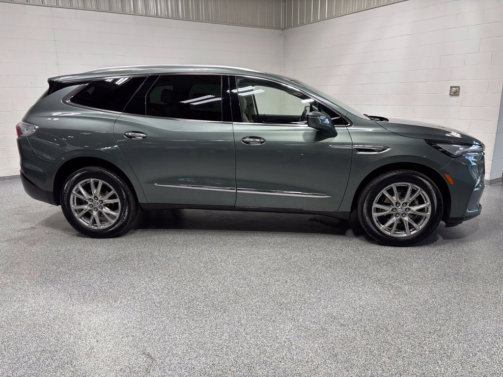 Used 2023 Buick Enclave Essence w/ Experience Buick Package AWD/4WD image 8