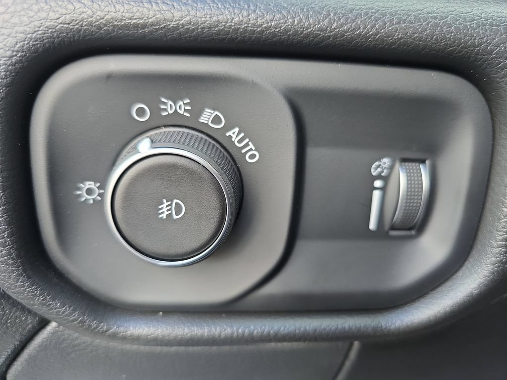New 2026 RAM 5500 Tradesman AWD/4WD image 20