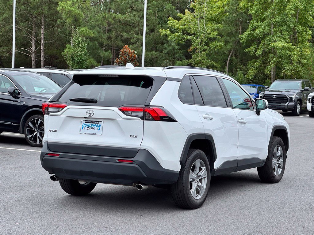 Used 2025 Toyota RAV4 XLE FWD image 8