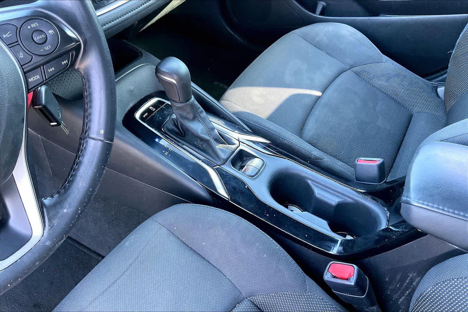 Used 2021 Toyota Corolla SE w/ Carpet Mat Package (TMS) FWD image 16