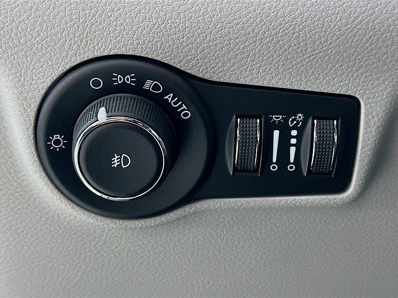 Used 2023 Jeep Compass Limited w/ Elite Group AWD/4WD image 10