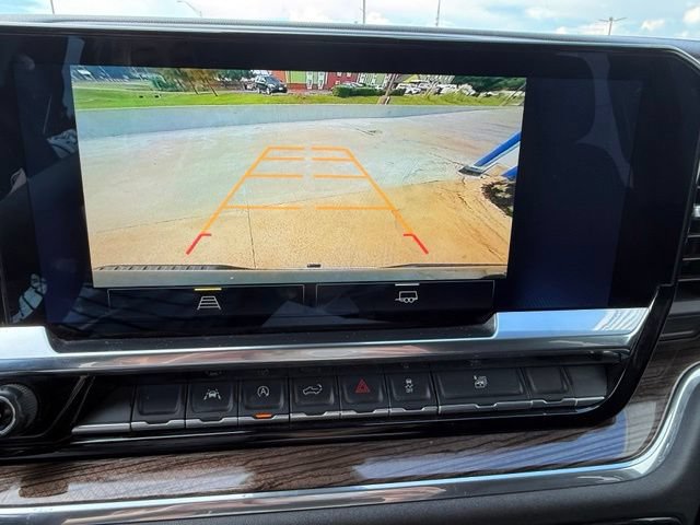 Used 2025 Chevrolet Silverado 1500 LT RWD image 2