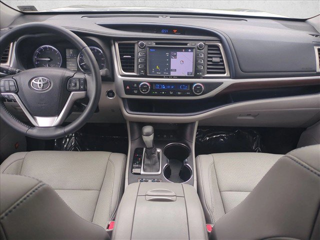 Used 2016 Toyota Highlander Limited AWD/4WD image 20