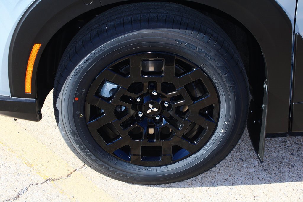 New 2026 Mitsubishi Outlander Trail Edition image 5