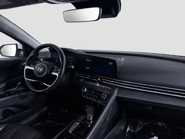 Used 2022 Hyundai Elantra Limited FWD image 29