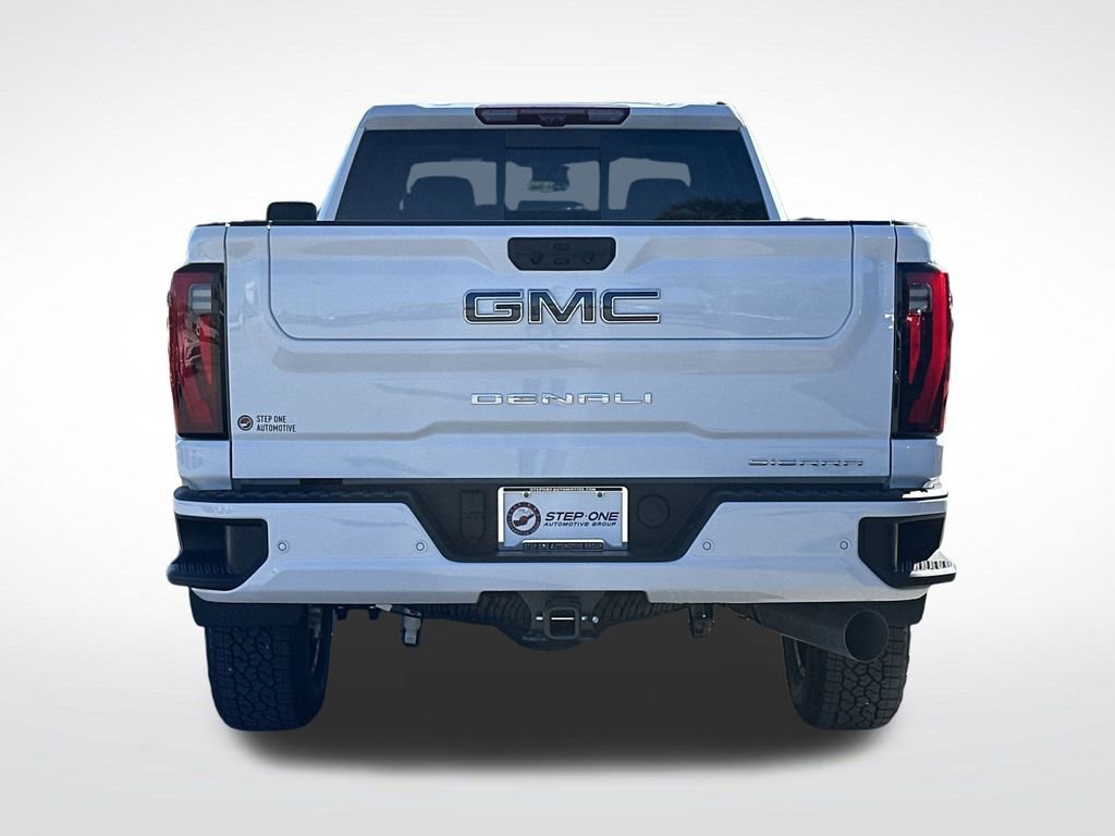 New 2026 GMC Sierra 3500 Denali Ultimate AWD/4WD image 7