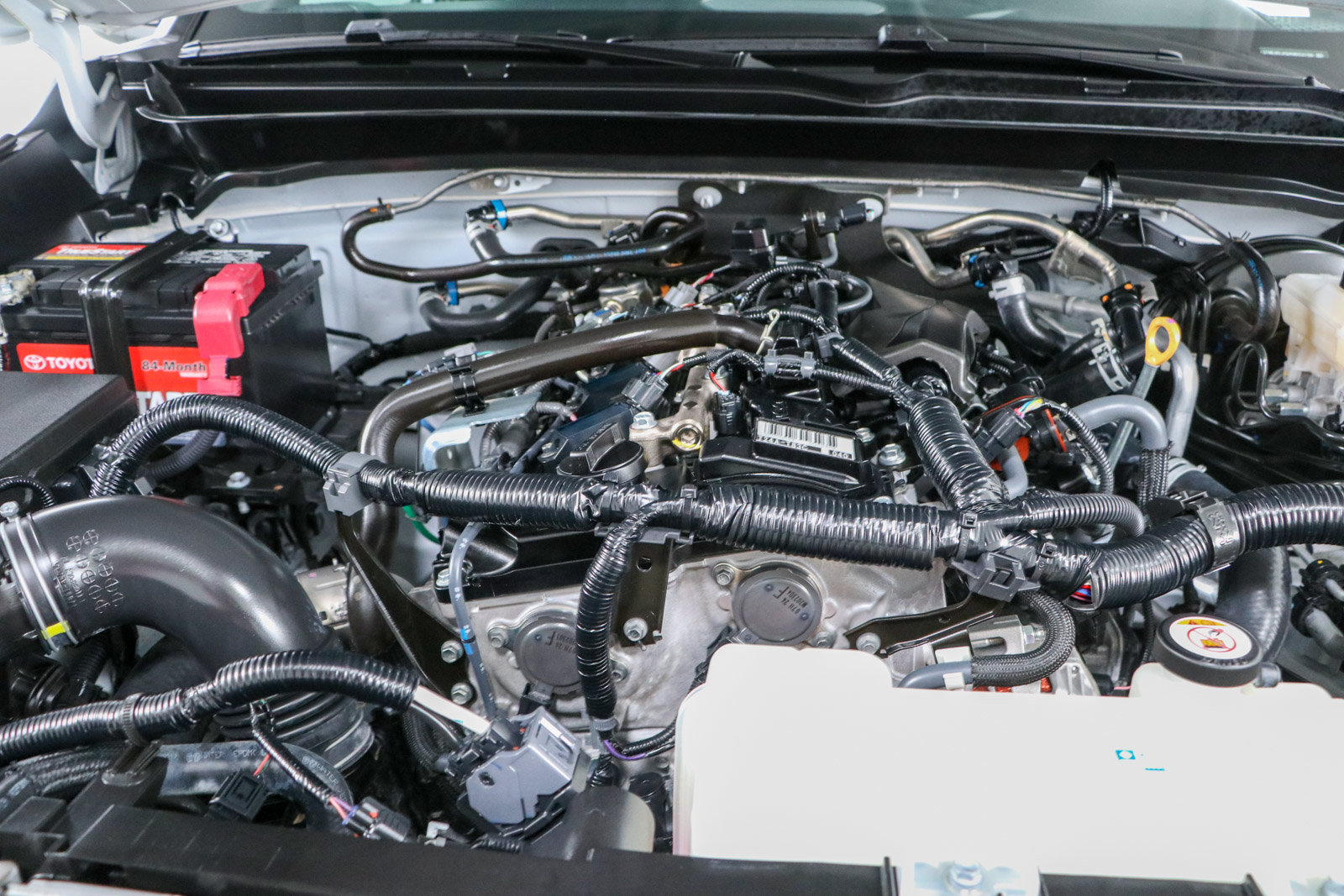 Used 2024 Toyota Tacoma TRD Sport AWD/4WD image 30