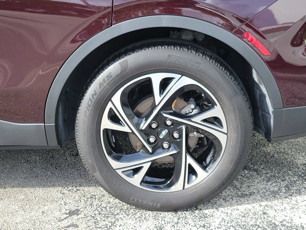 Certified 2024 Lincoln Nautilus Premier AWD/4WD image 5