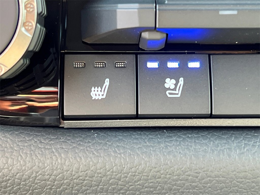 New 2026 Toyota Tundra Limited image 30