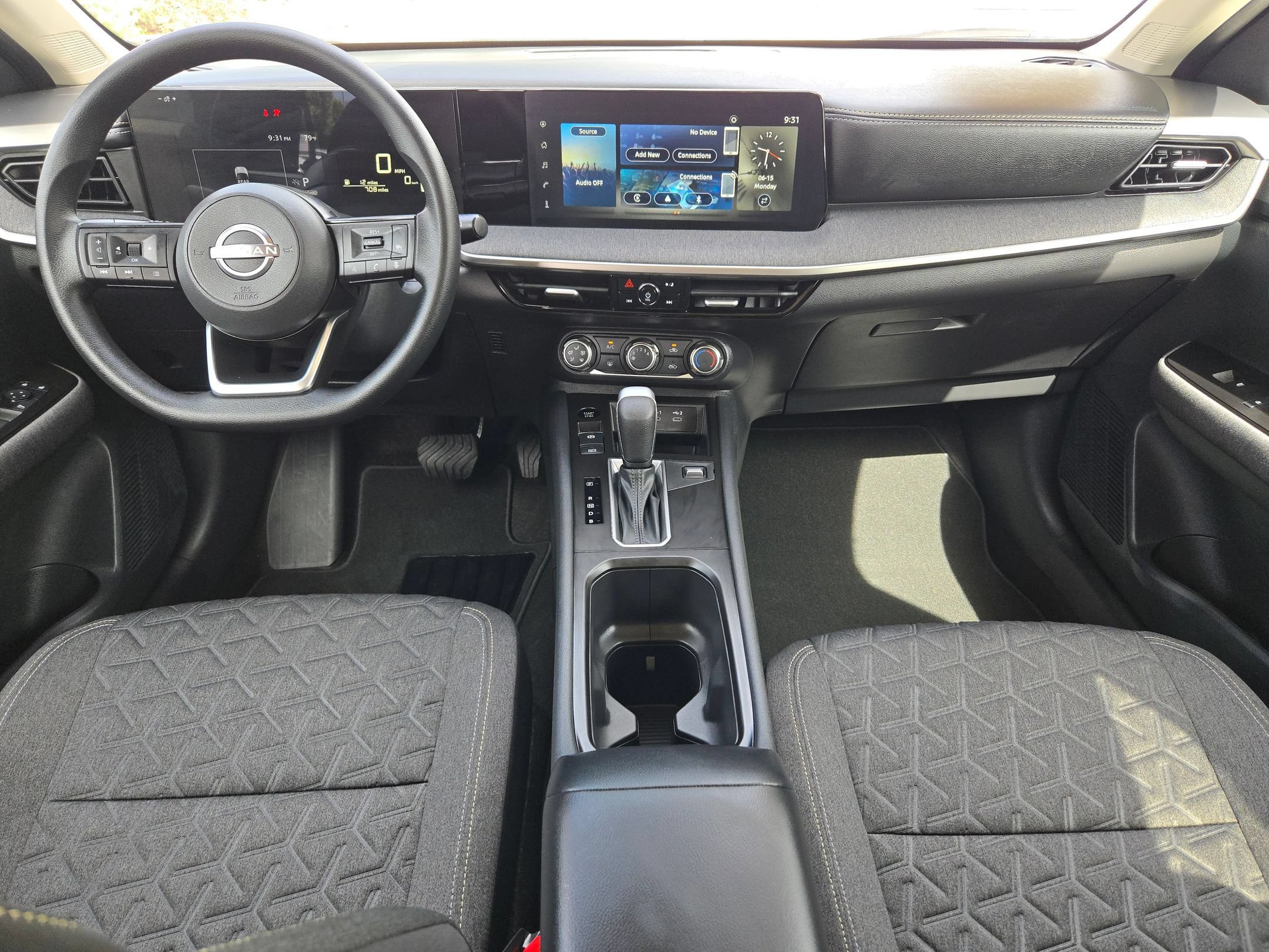Certified 2025 Nissan Kicks SV FWD image 15