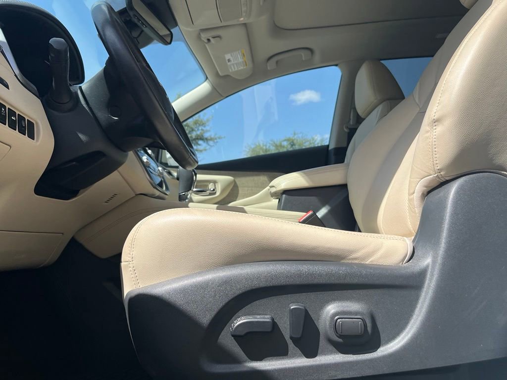 Used 2024 Nissan Murano SL FWD image 8
