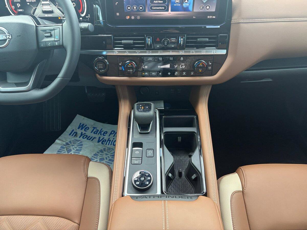 New 2026 Nissan Pathfinder Platinum AWD/4WD image 11