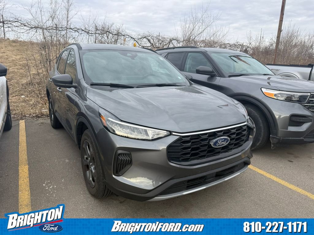 Certified 2025 Ford Escape ST-Line w/ Tech Pack #1 image 3