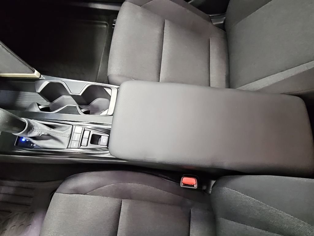 Used 2025 Toyota Camry LE FWD image 18