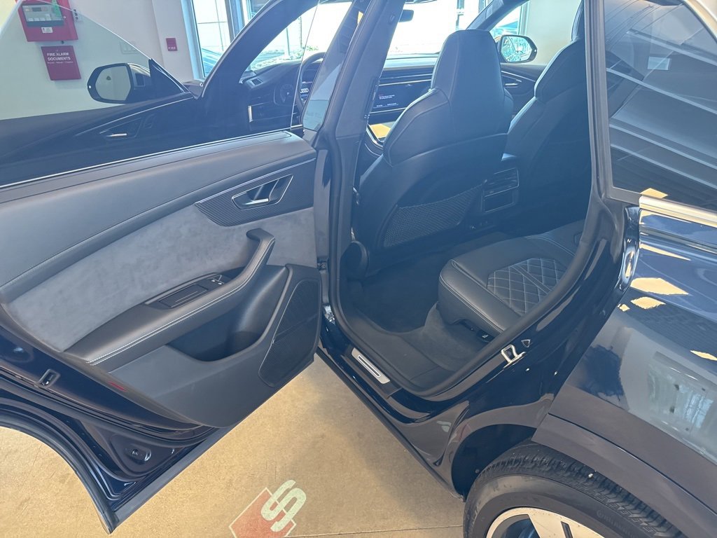 Used 2024 Audi SQ8 Prestige w/ Prestige Package image 20