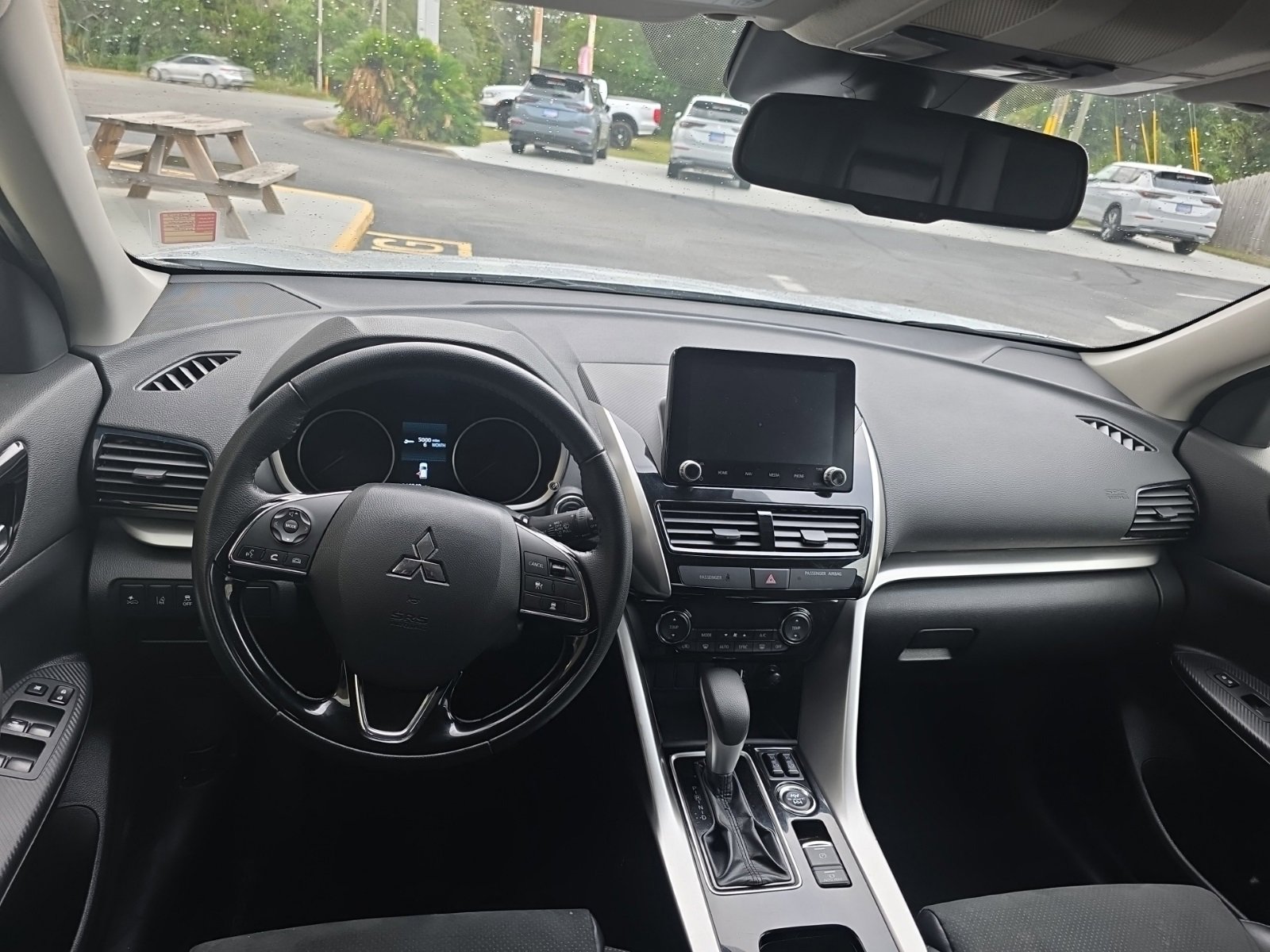 Used 2024 Mitsubishi Eclipse Cross SE image 9