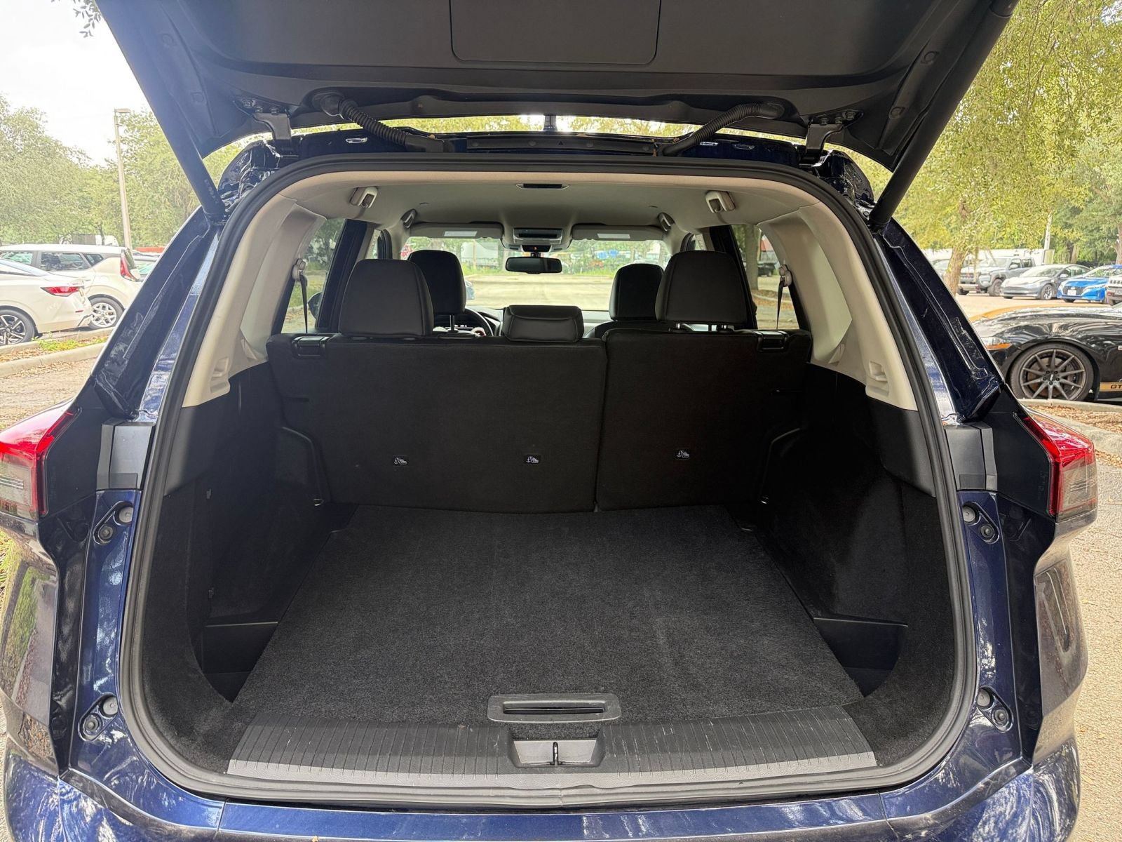 Used 2026 Nissan Rogue SL FWD image 30