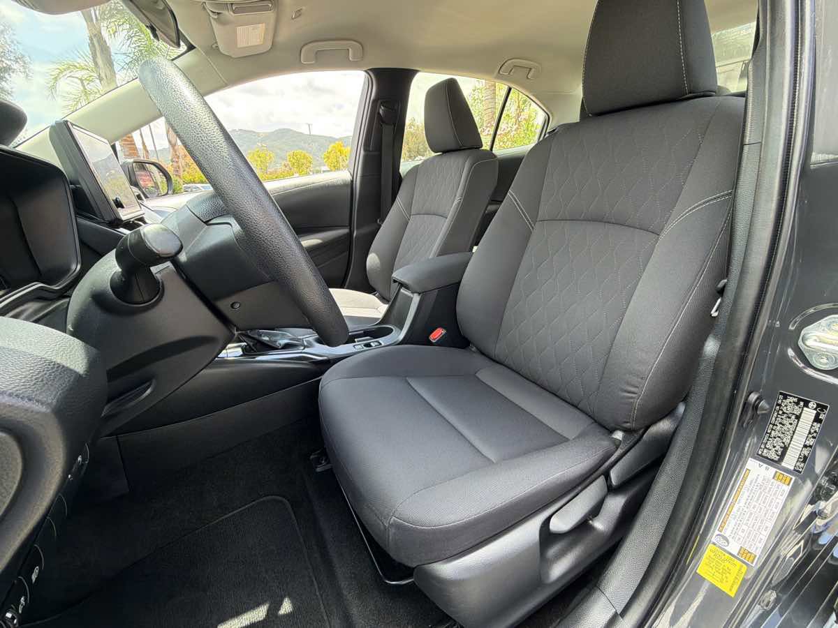 Used 2023 Toyota Corolla LE FWD image 16