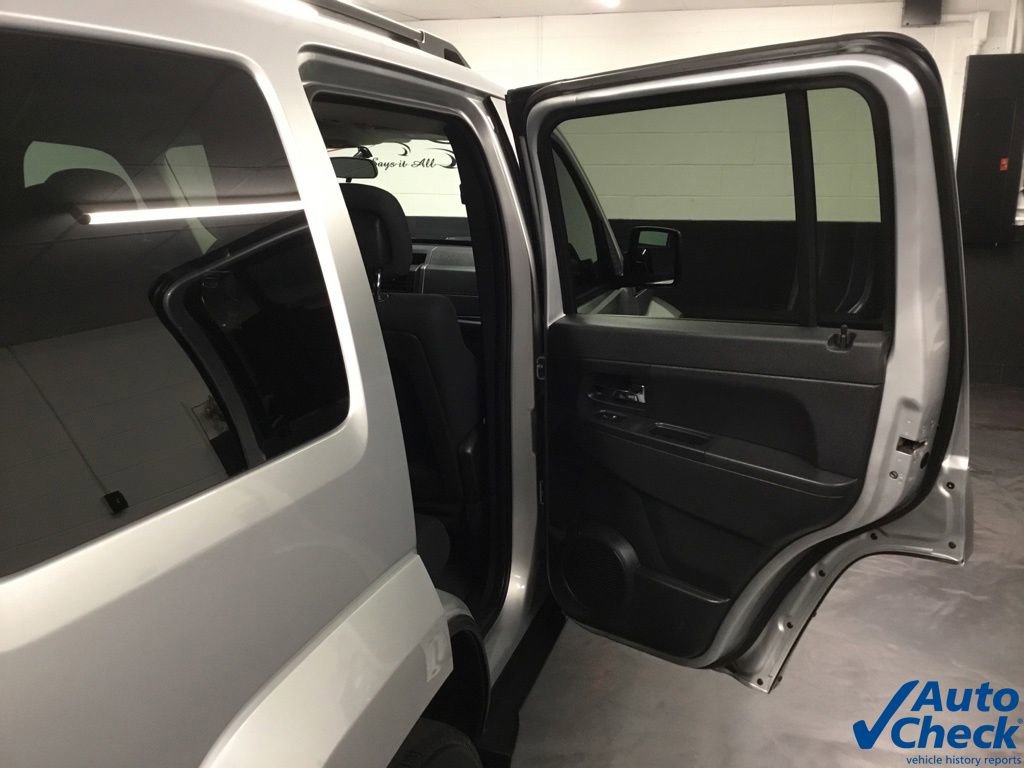 Used 2012 Jeep Liberty Sport w/ Popular Equipment Group AWD/4WD image 34